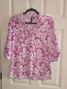 Women's Pink Scroll-Print Button-Down Shirt with Chest Pockets